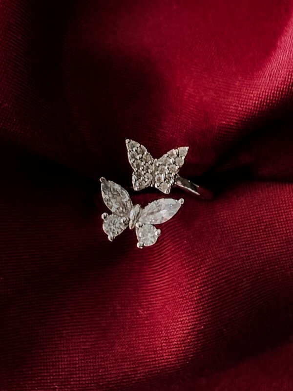 Celeste Flutter Ring