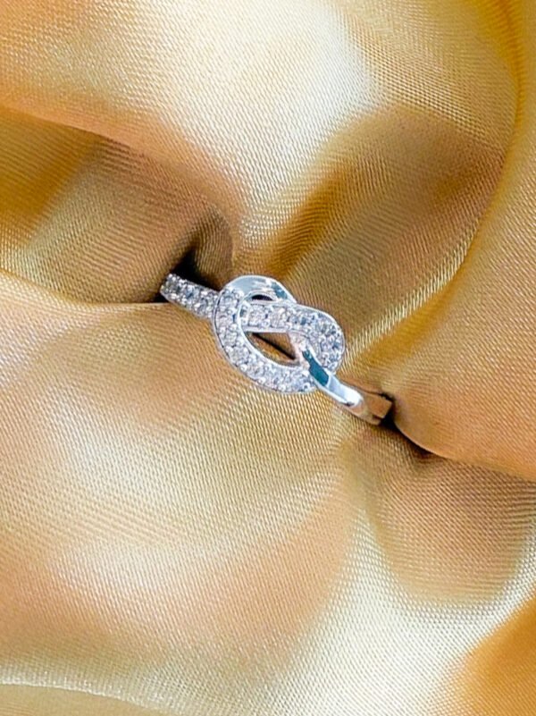 Eterna Knot Ring