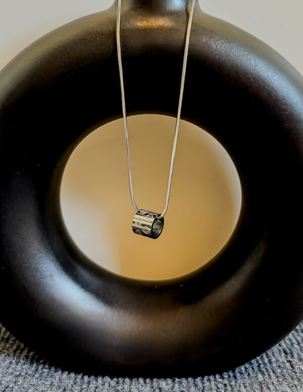 Zen Smiles Minimal Necklace - Image 2