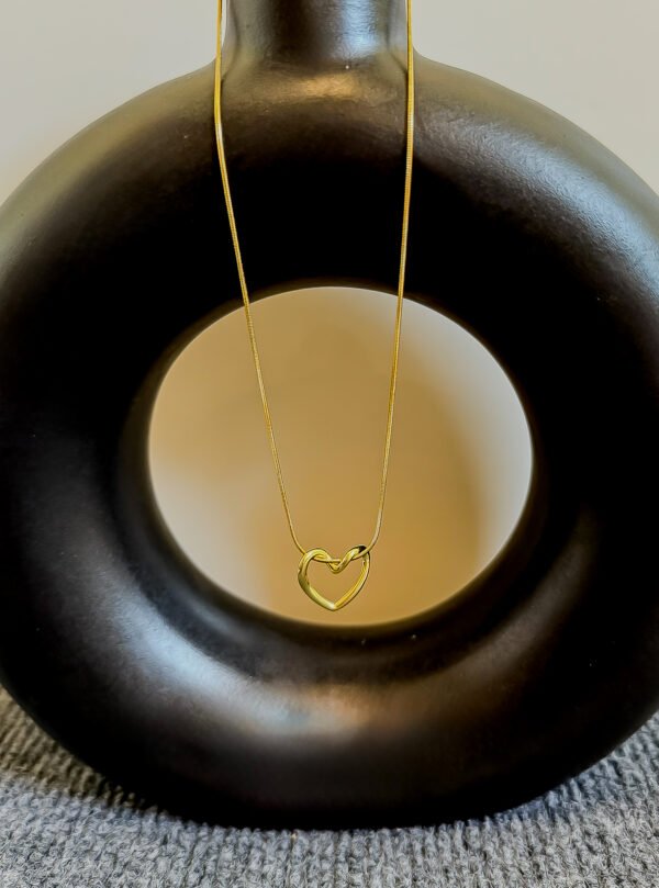 Timeless Heart Pendant Necklace - Image 2