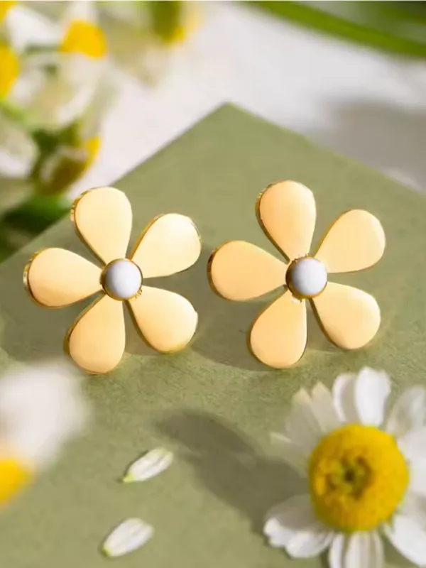 Daisy Dream Gold Studs - Image 2