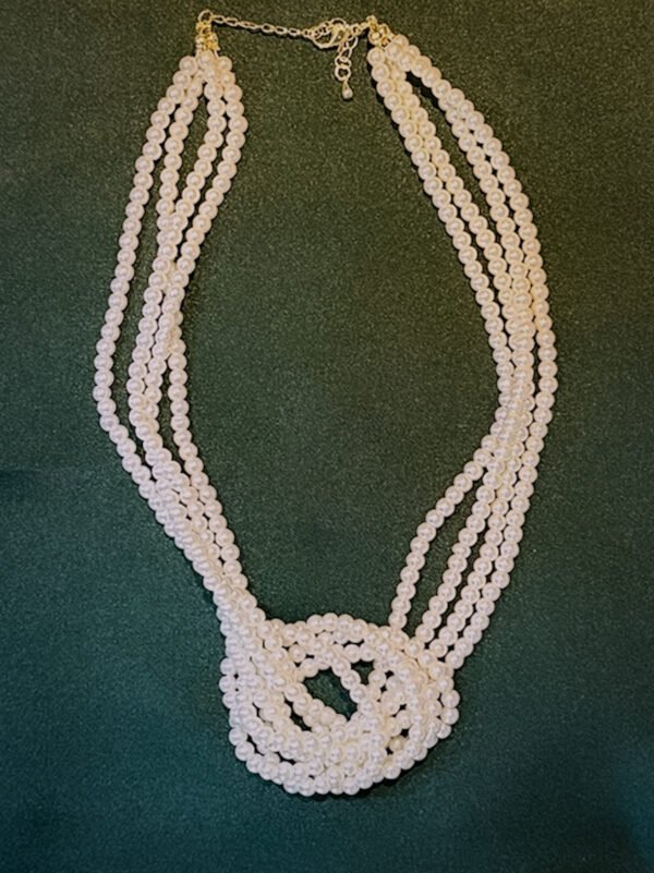 Eternal Knot Pearl Necklace