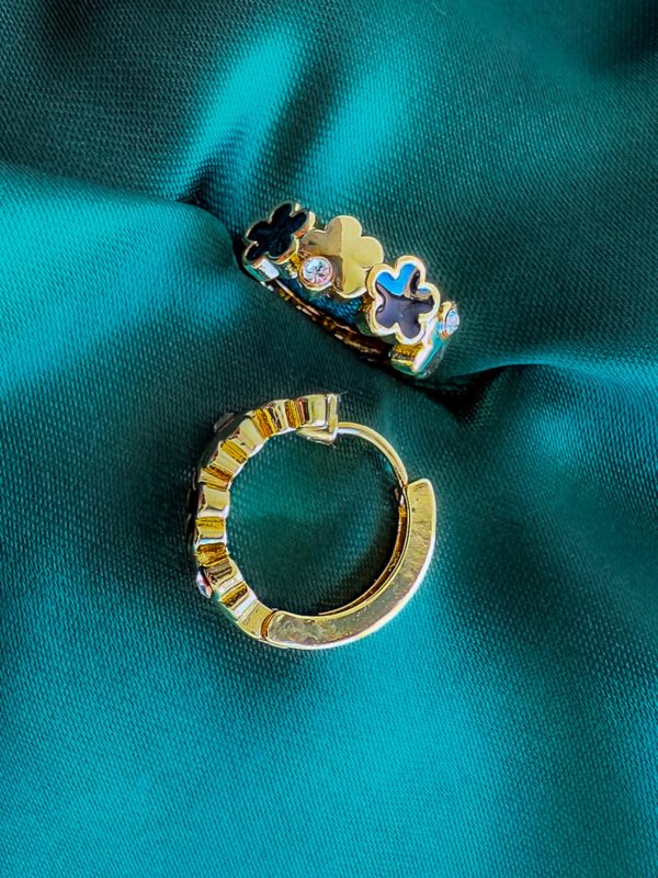 Noir Bloom Earrings