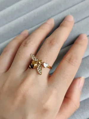 Queen Bee Heart Ring